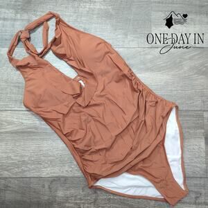 Suuksess Ruffle V Neck One Piece Swimsuit Size M